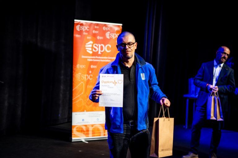 6_IV_DSC09122_900_600